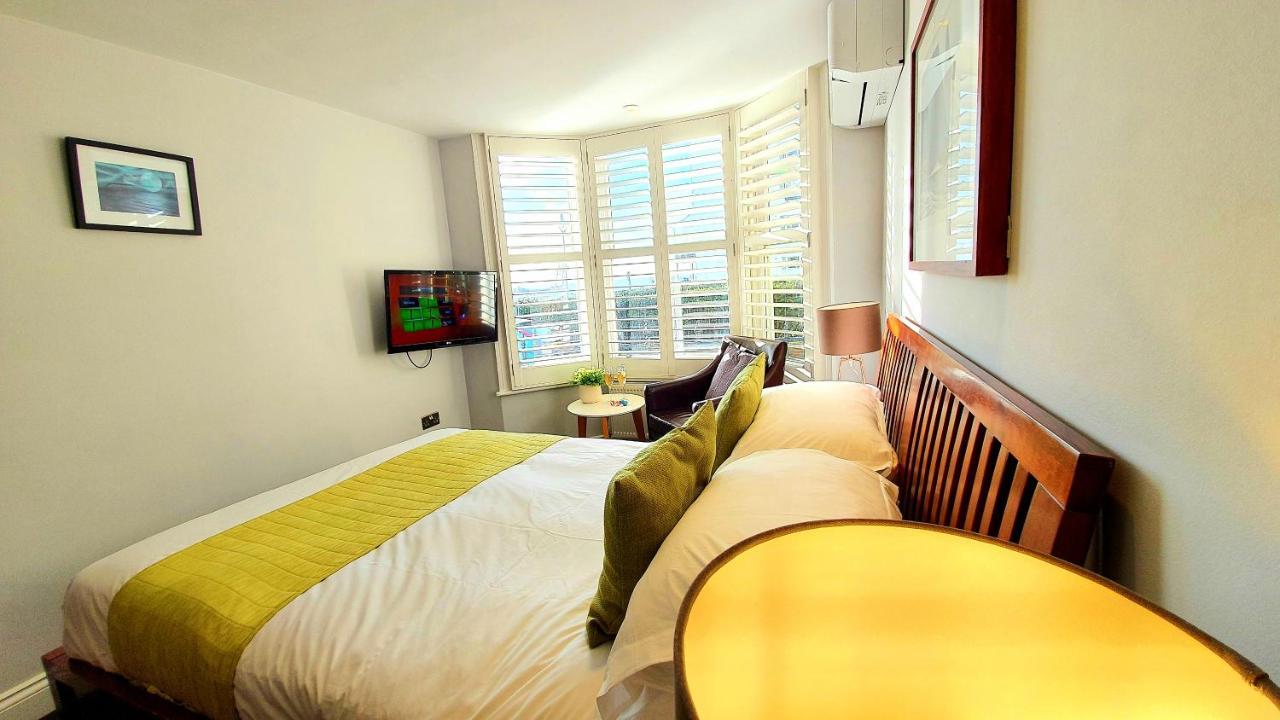 A With A View 5* Hove